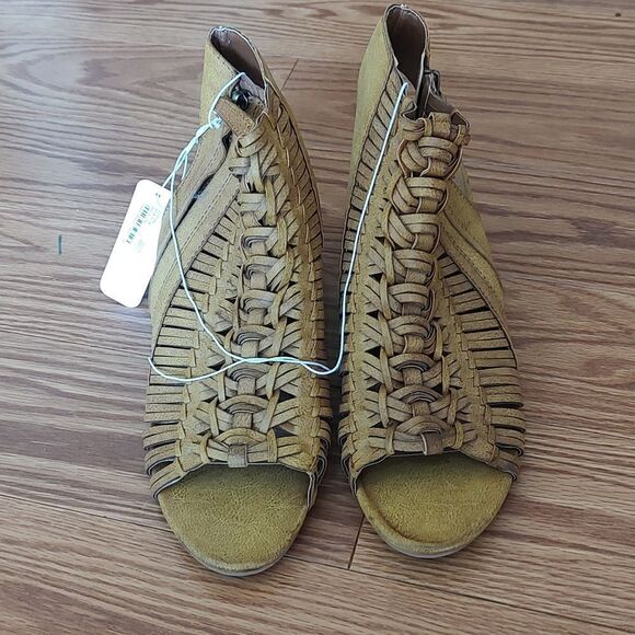Charming Charlie Tan Tahlia Boho bohemian peep toe weaved booties heels Sz 8 NWT - Picture 2 of 8